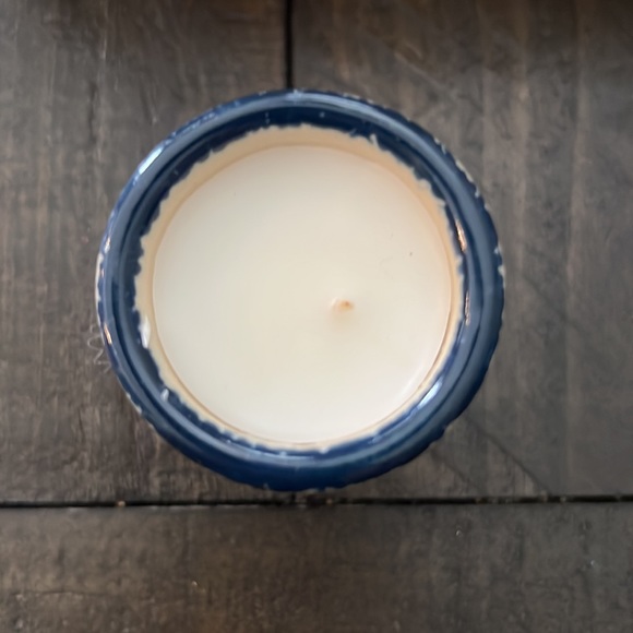 NEW holiday mini candles in ceramic pots - rustic charm. - Picture 2 of 11